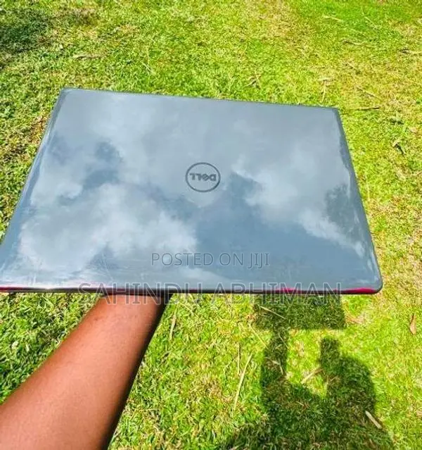 Dell Inspiron 15 laptop 8th gen 120 SSD 1TB HDD