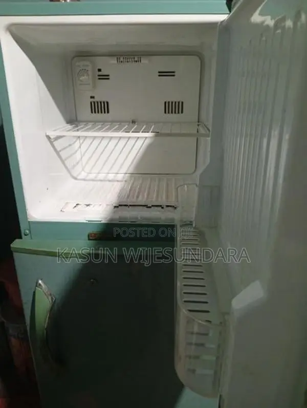 Refrigerator - (සිසිල් දොර දෙක)