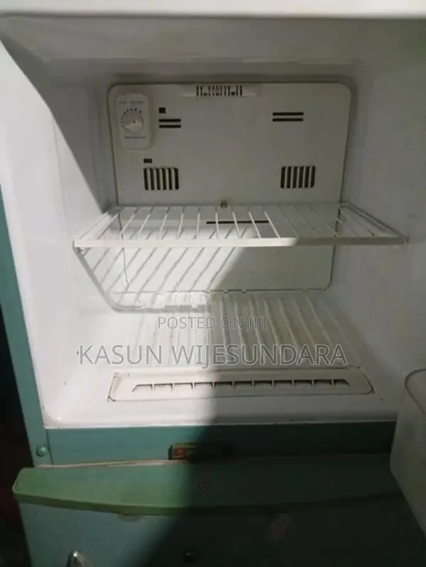 Refrigerator - (සිසිල් දොර දෙක)