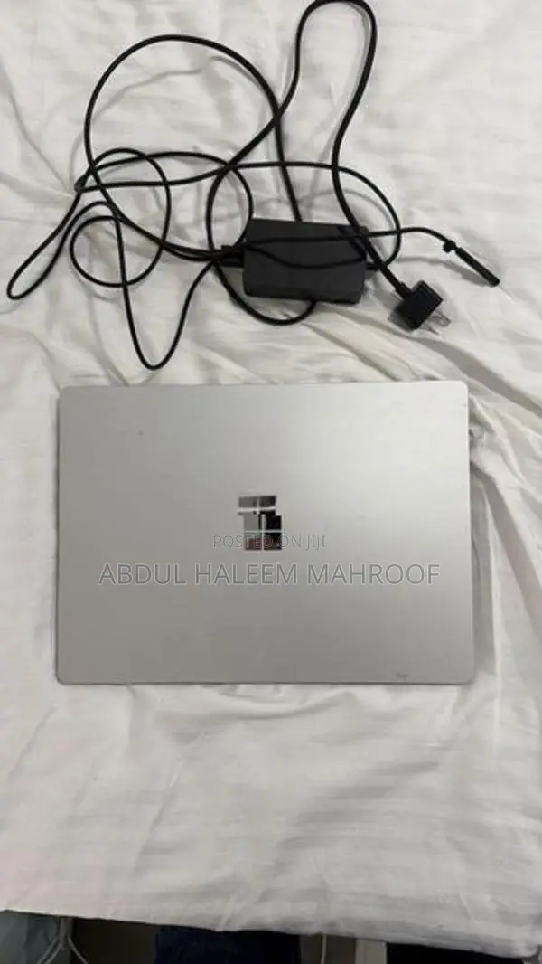 Microsoft Surface Laptop (gen 1), 8gb RAM, 120gb SSD, i5 7th gen