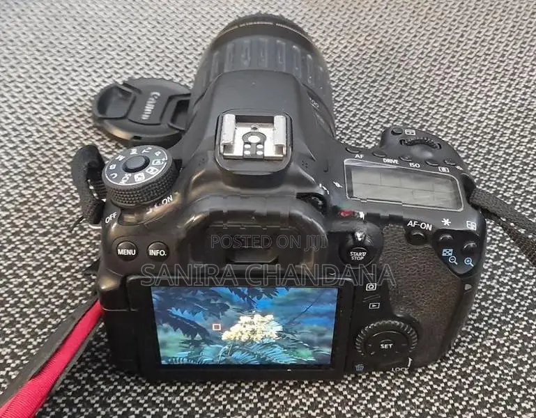 Canon D70 DSLR camera