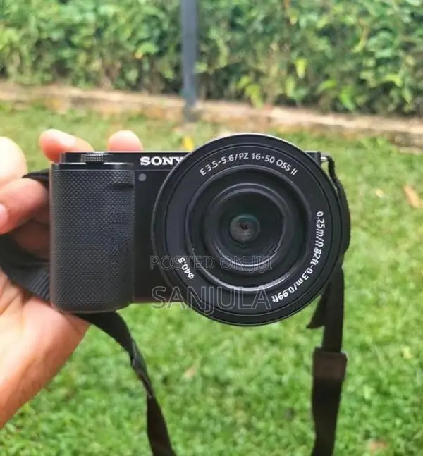 Sony ZV-E10 Mirrorless Camera with 16-50mm Lens