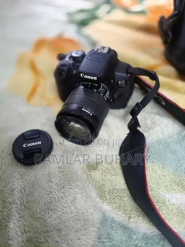 Canon EOS 700D