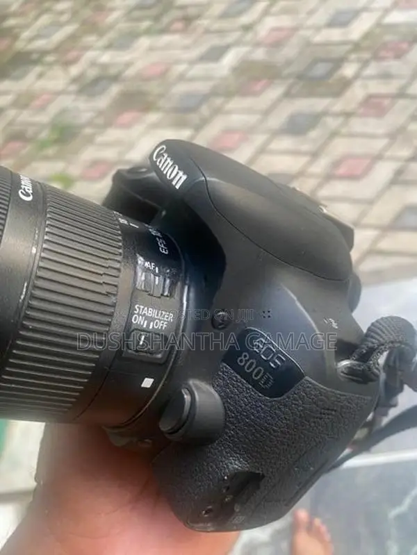 Canon EOS 800D with 18-55mm Godox TT520 II selling due to upgrade