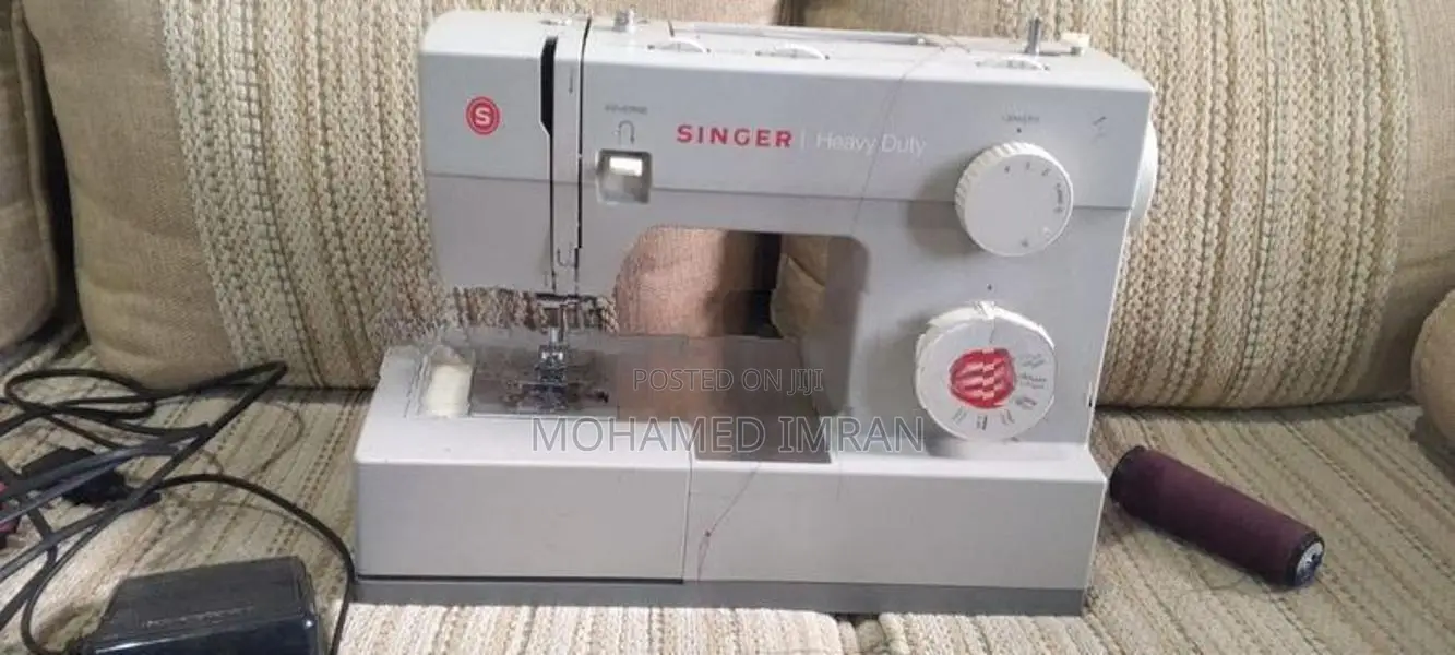 SINGER HEAVY DUTY SEWING MACHINE