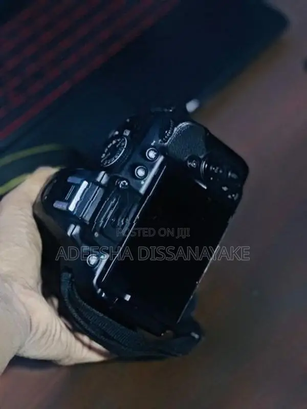 Nikon D5300 Camera with 70-300mm Lens