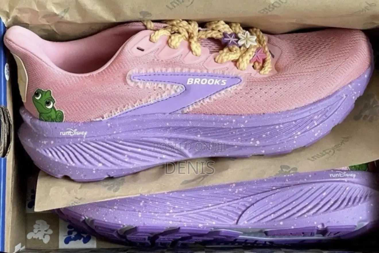 WDW 2026 RunDisney Brooks Ghost 17 Rapunzel Princess Shoes Womans