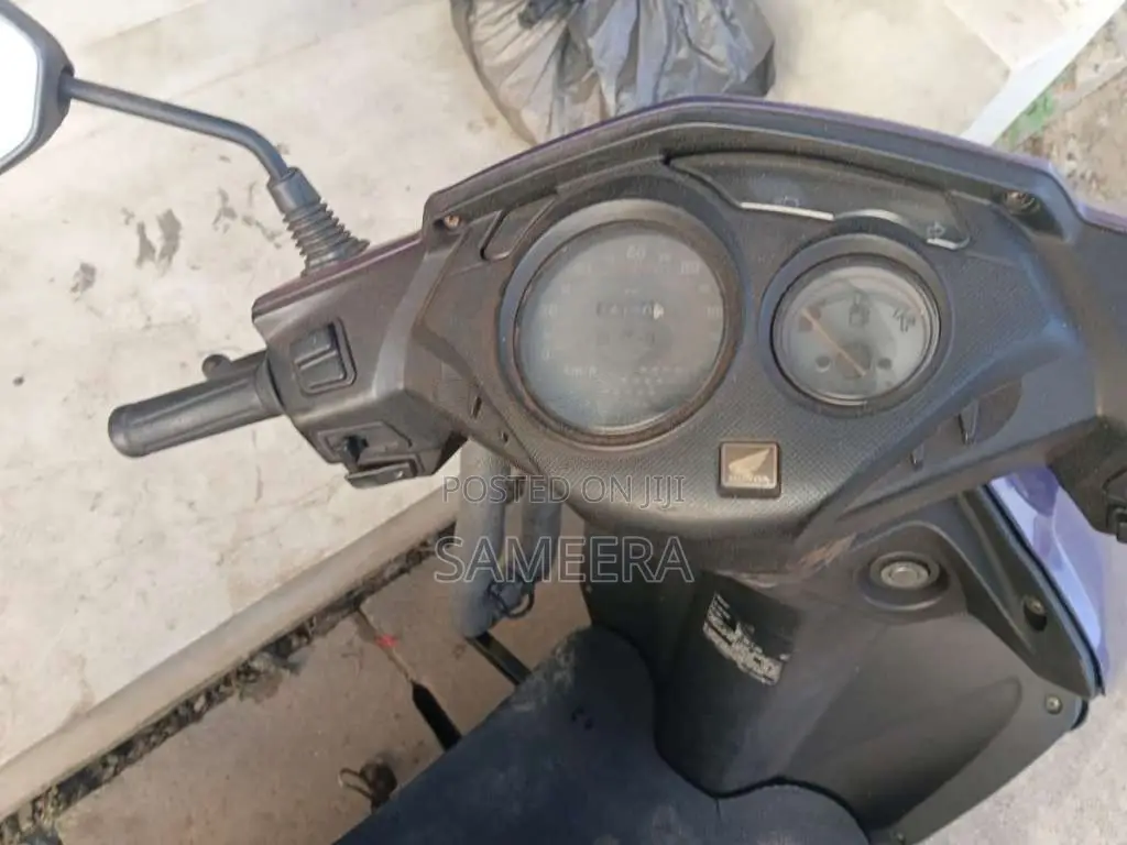 Honda Dio 2013 Motorbike (Used)
