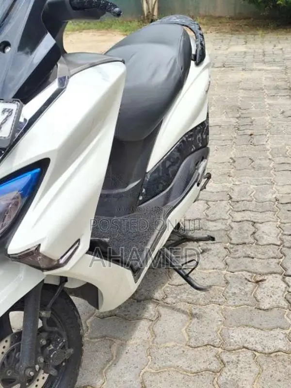 Suzuki BURGMAN 2019 Motorbike (Used)