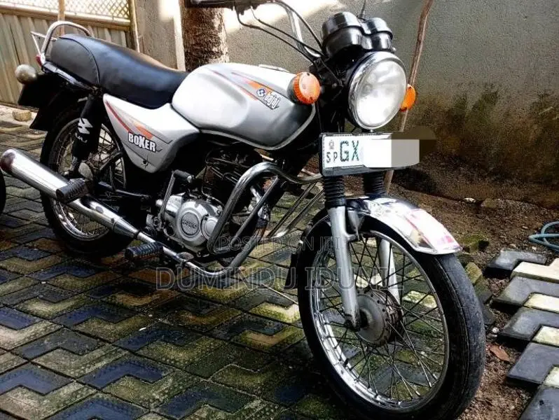 Bajaj Boxer 2002 Motorbike (Used)