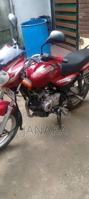 Bajaj Discover 2007 Motorbike (Used)