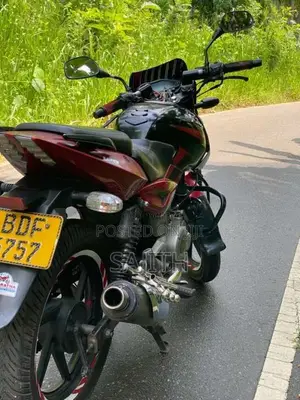 Bajaj Pulsar 180 2015 Motorbike (Used)