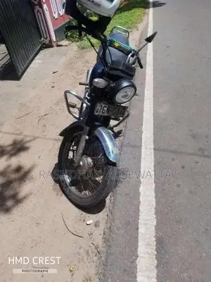 Bajaj Boxer 2002 Motorbike (Used)