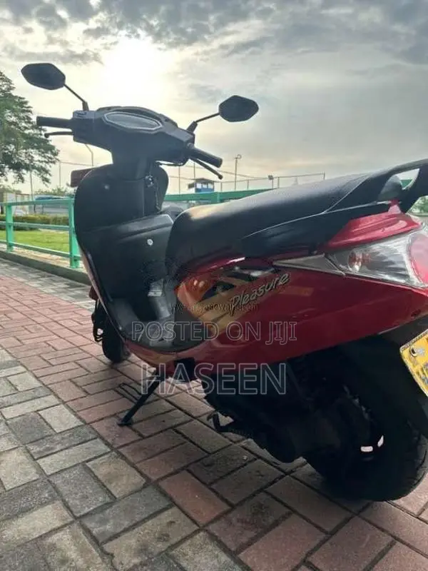 Hero Pleasure 2015 Motorbike (Used)