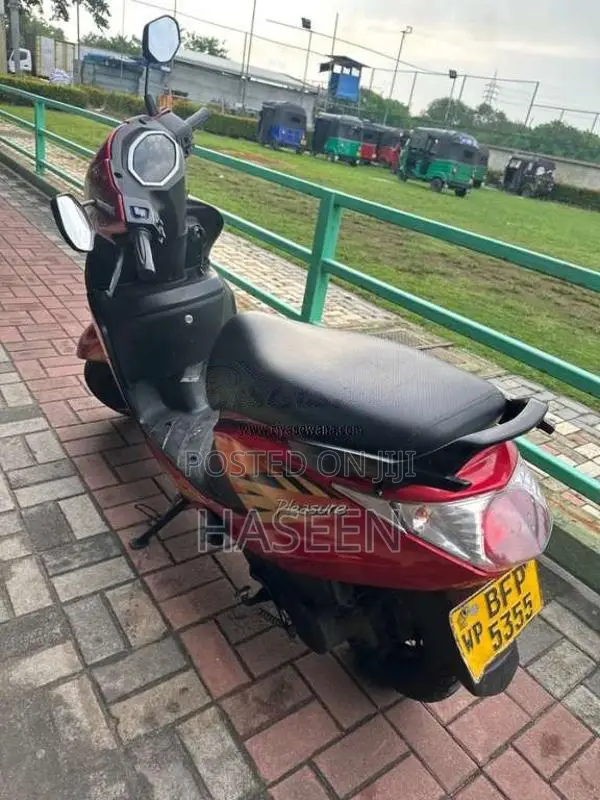 Hero Pleasure 2015 Motorbike (Used)