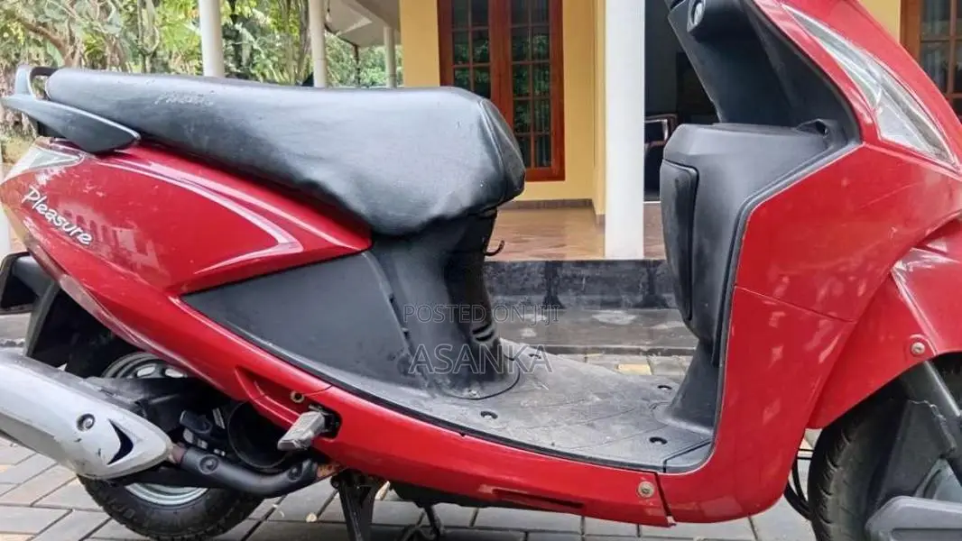 Hero Pleasure 2014 Motorbike (Used)