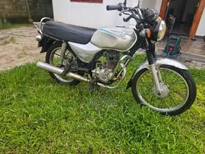 Bajaj Boxer 2004 Motorbike (Used)