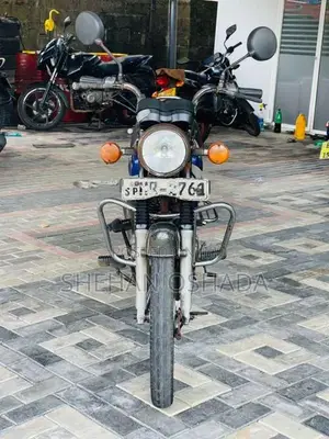 Bajaj Boxer 2004 Motorbike (Used)