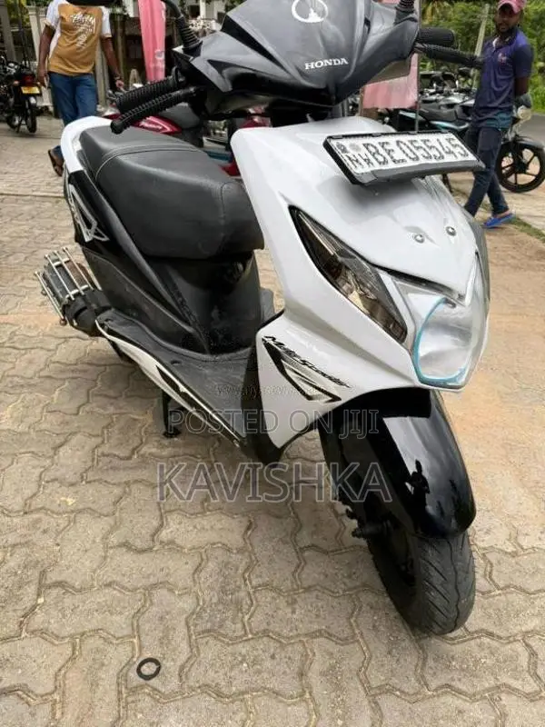 Honda Dio 2016 Motorbike (Used)