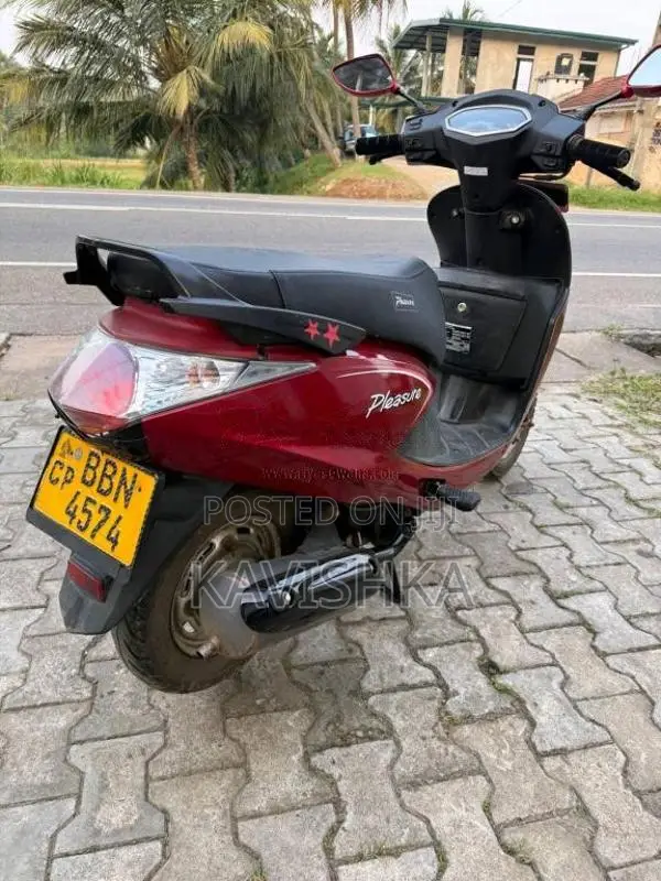 Hero Pleasure 2015 Motorbike (Used)
