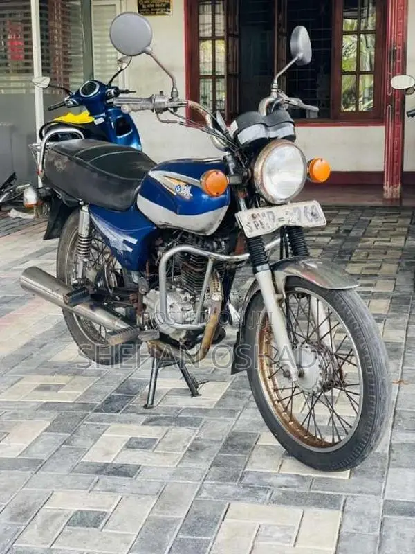 Bajaj Boxer 2004 Motorbike (Used)