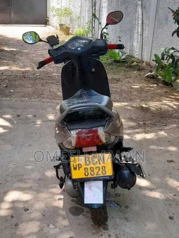 Honda Activa 2014 Motorbike (Used)