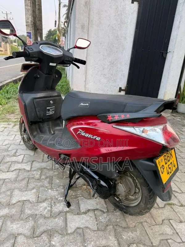 Hero Pleasure 2015 Motorbike (Used)