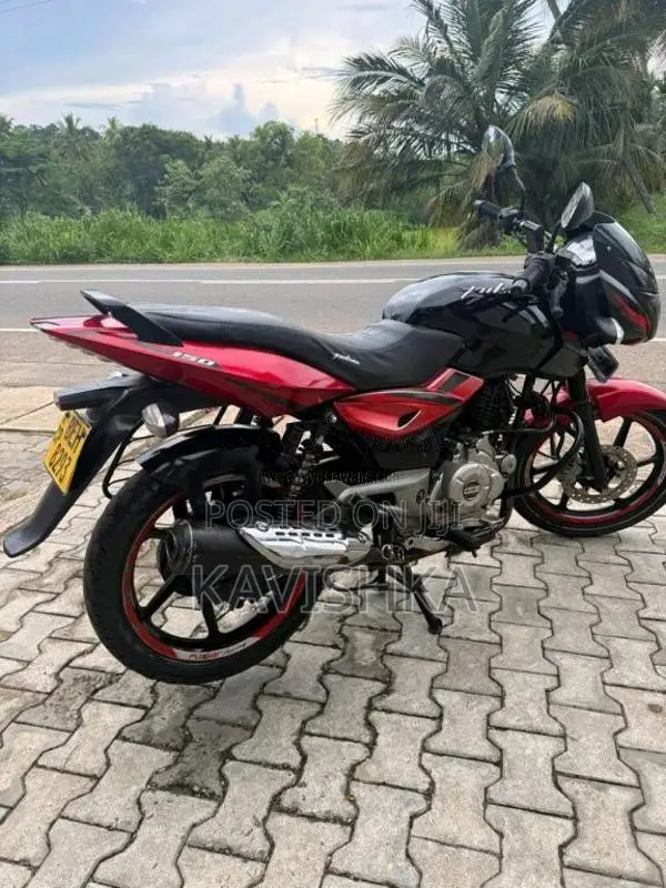 Bajaj Pulsar 2016 Motorbike (Used)