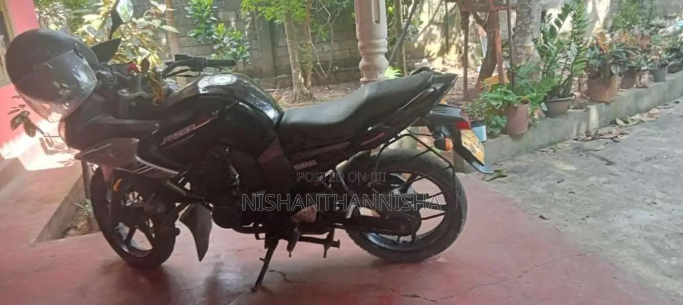 Yamaha Fazer 2011 Motorbike (Used)