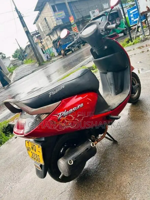 Hero Pleasure 2011 Motorbike (Used)