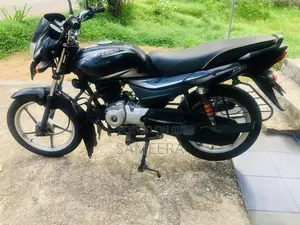 Bajaj Platina Es 2017 Motorbike (Used)