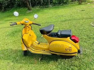 Vespa PX150 1980 Motorbike (Used)