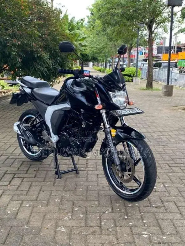 Yamaha FZ 2015 Motorbike (Used)