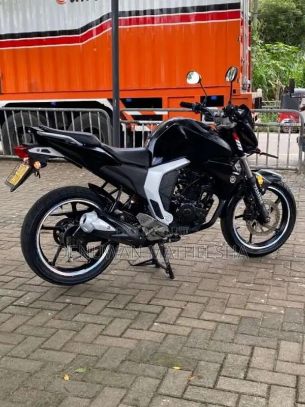 Yamaha FZ 2015 Motorbike (Used)