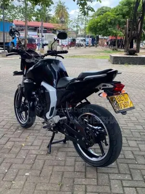 Yamaha FZ 2015 Motorbike (Used)