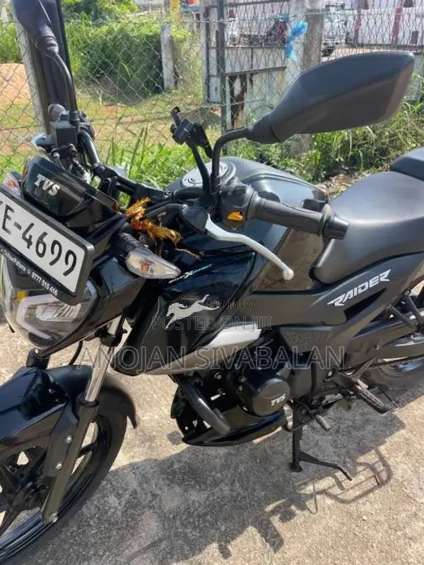 TVS Raider 2025 Motorbike (Used)