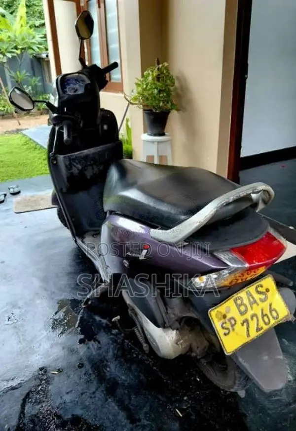 Honda Activa 2014 Motorbike (Used)