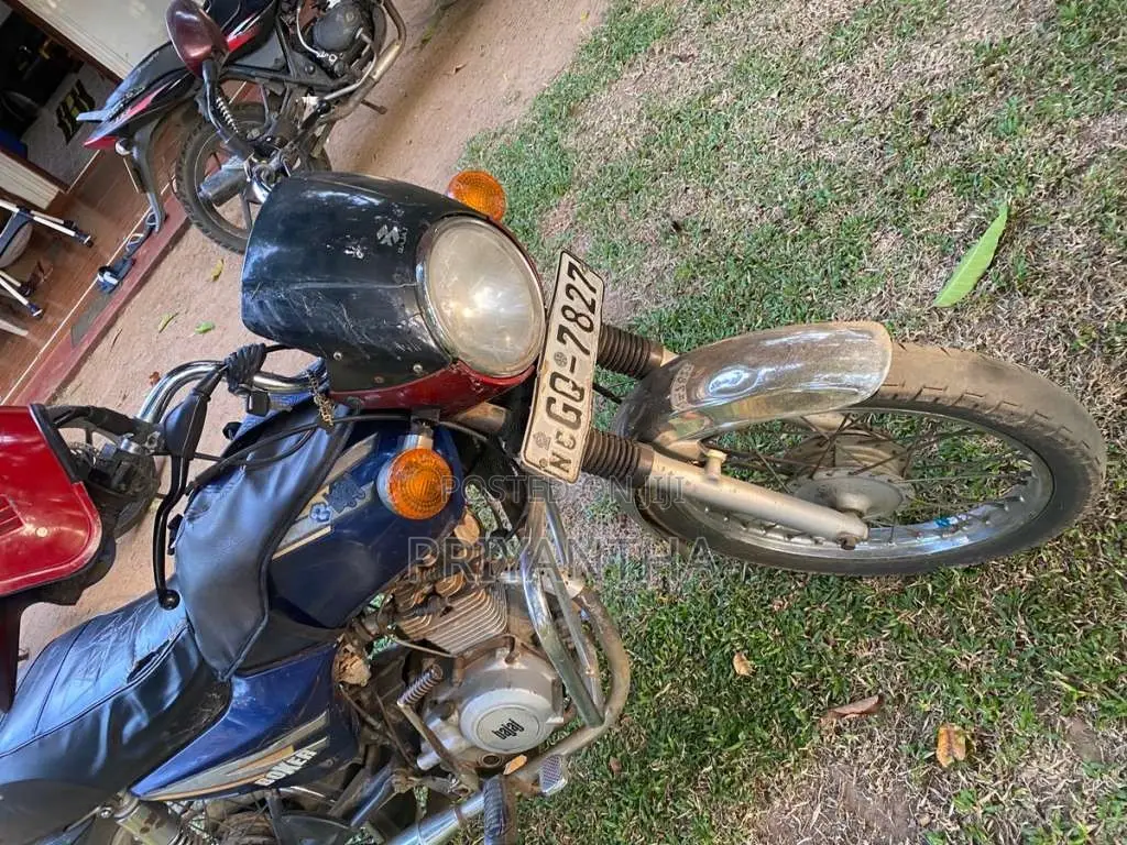 Bajaj Boxer 2002 Motorbike (Used)