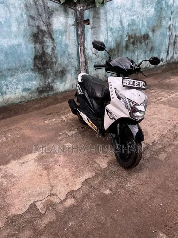 Honda Dio 2015 Motorbike (Used)