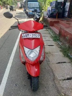 Honda Dio 2010 Motorbike (Used)