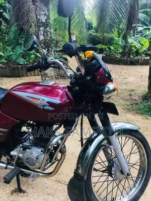 Bajaj Boxer 100 2005 Motorbike (Used)