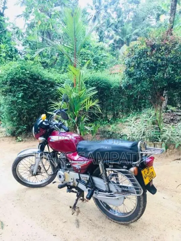 Bajaj Boxer 100 2005 Motorbike (Used)