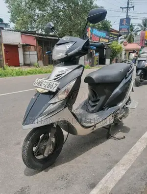 TVS Scooty Streak 2011 Motorbike (Used)