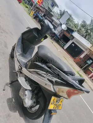 TVS Scooty Streak 2011 Motorbike (Used)