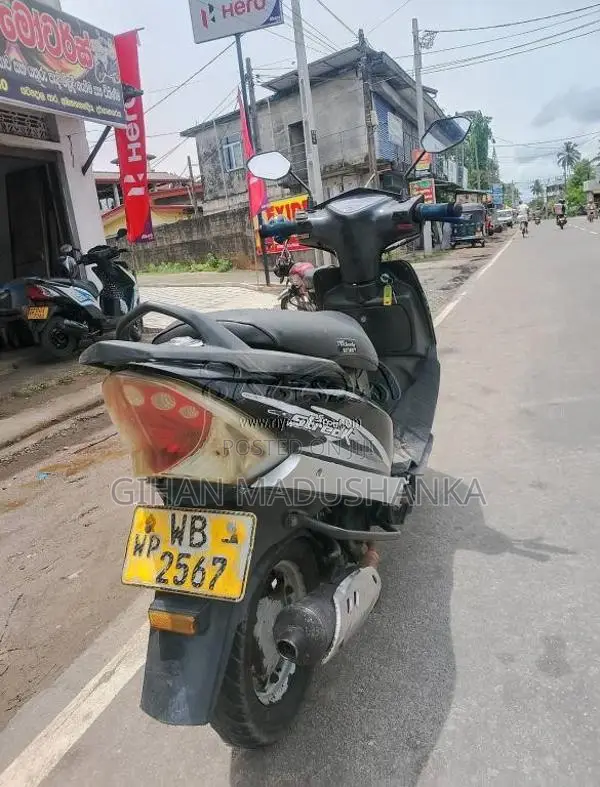 TVS Scooty Streak 2011 Motorbike (Used)