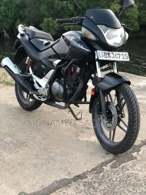 Hero-Honda CBZ 2014 Motorbike (Used)