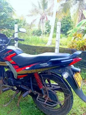 Mahindra Centuro 2016 Motorbike (Used)