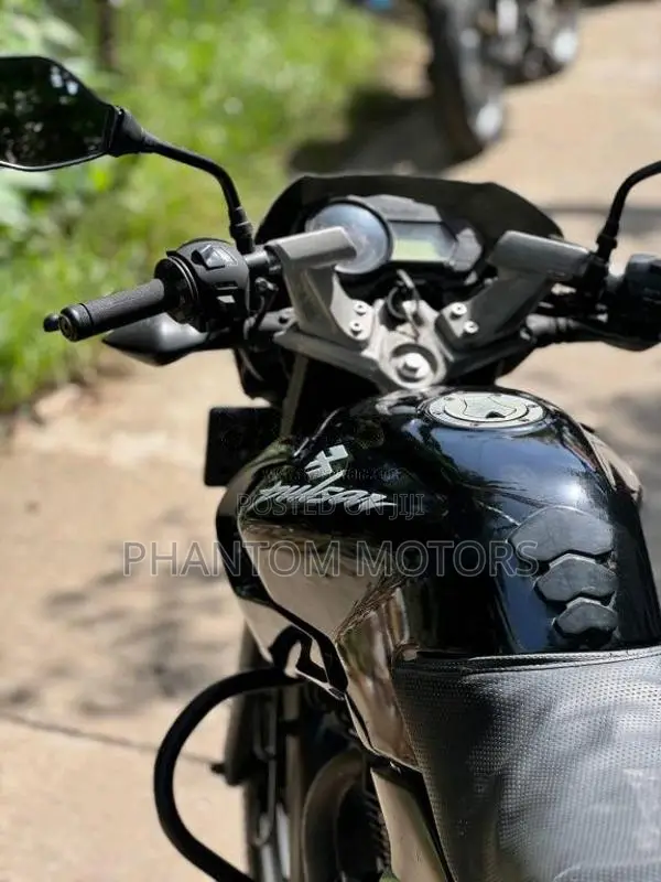 Bajaj Pulsar 135 LS 2011 Motorbike (Used)