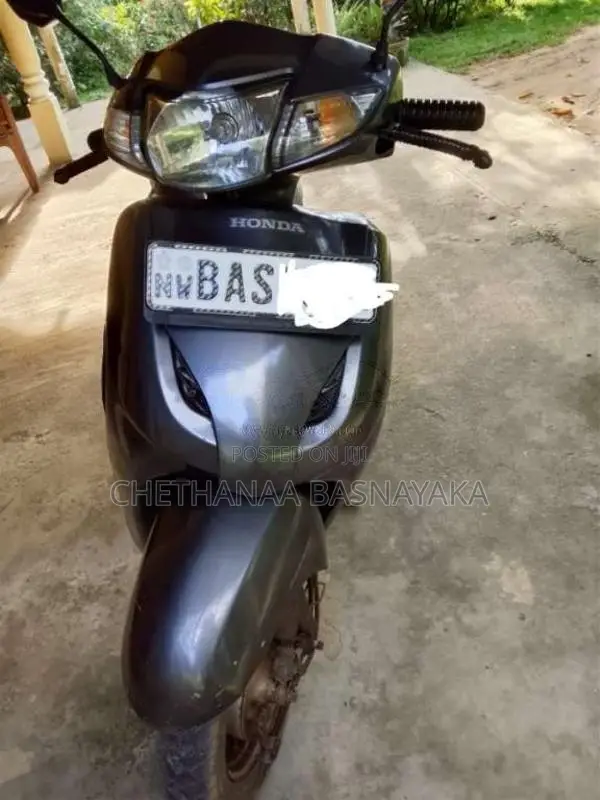 Honda Activa 2013 Motorbike (Used)