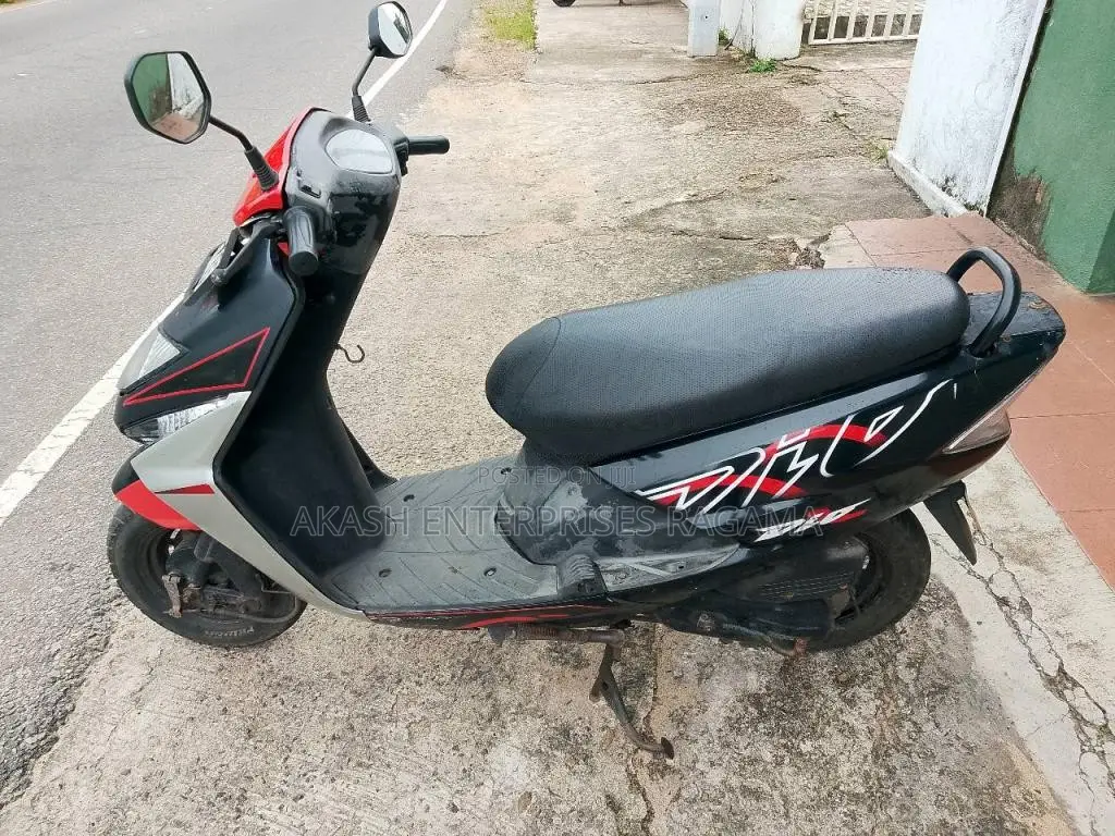 Honda Dio 2010 Motorbike (Used)